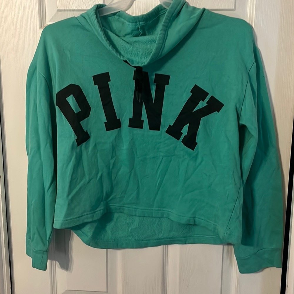 PINK half cropped sweater.